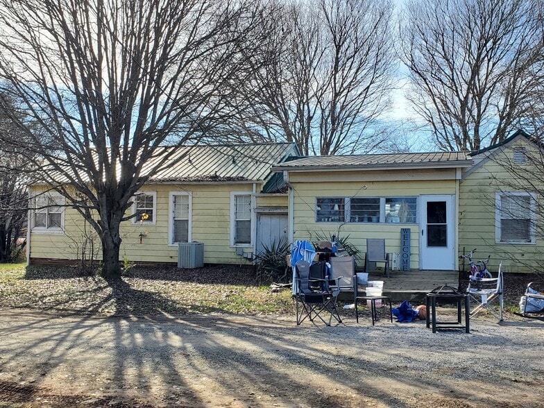 258 Fred Sink Rd, Winston-Salem, NC for sale - Building Photo - Image 2 of 3