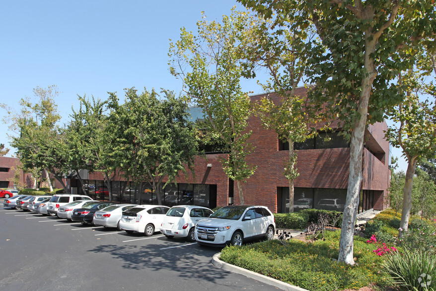 11590 W Bernardo Ct, San Diego, CA for lease - Building Photo - Image 2 of 11