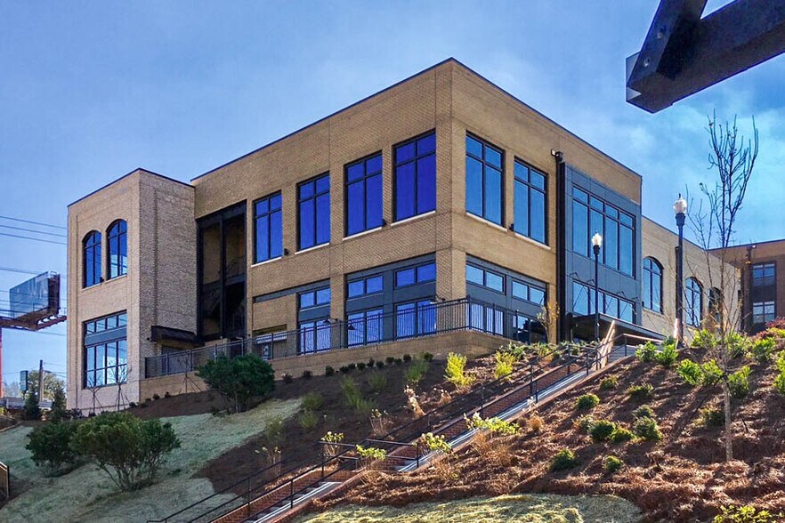 5080 Peachtree Blvd, Chamblee, GA à louer - Photo du bâtiment - Image 1 de 6