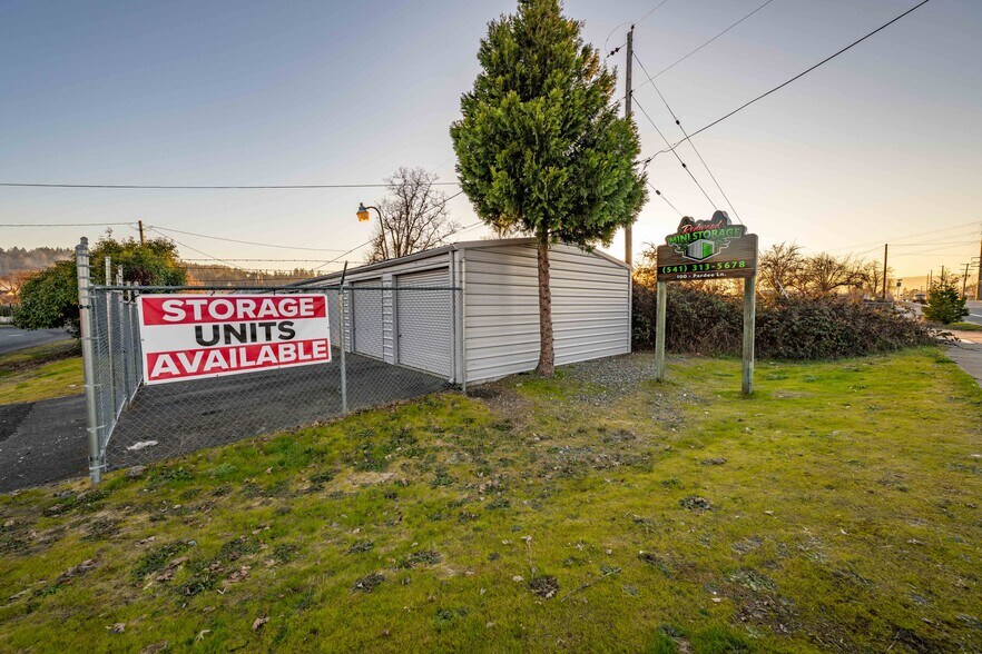 100 Pardee Ln, Grants Pass, OR à vendre - Photo du bâtiment - Image 3 de 22