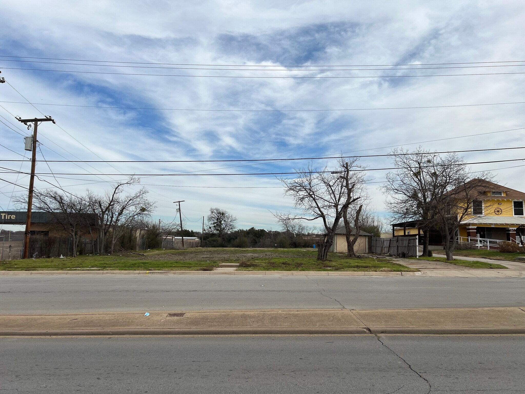 2309 Oakland Blvd, Fort Worth, TX à vendre Photo du bâtiment- Image 1 de 12