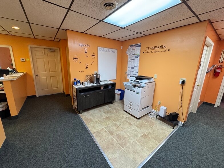 4623 Onondaga Blvd, Syracuse, NY à louer - Photo intérieure - Image 3 de 4