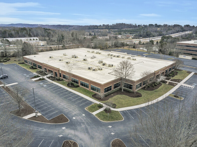 1431 Centerpoint Blvd, Knoxville, TN for lease - Building Photo - Image 1 of 12