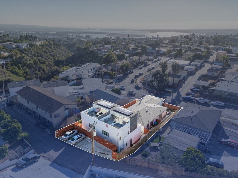 4959 Jumano Ave, San Diego, CA à vendre - Photo du bâtiment - Image 2 de 24