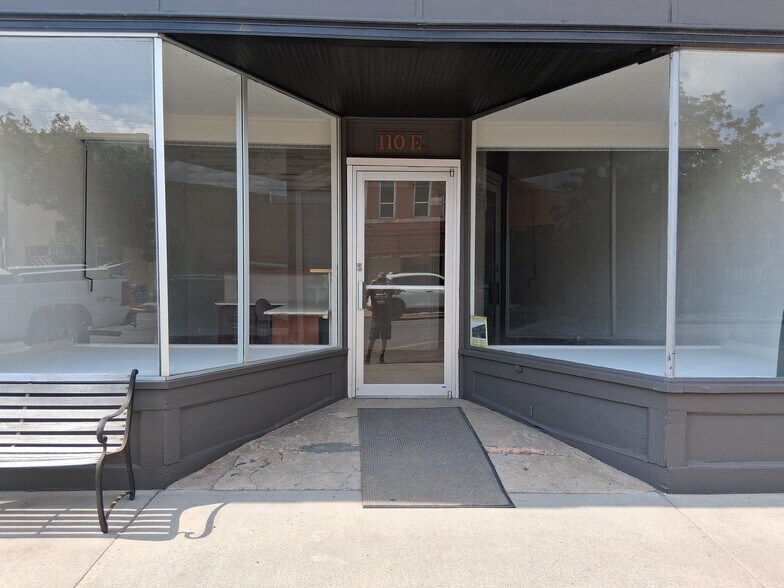 108-110 E Main St, Florence, CO for lease - Building Photo - Image 3 of 8