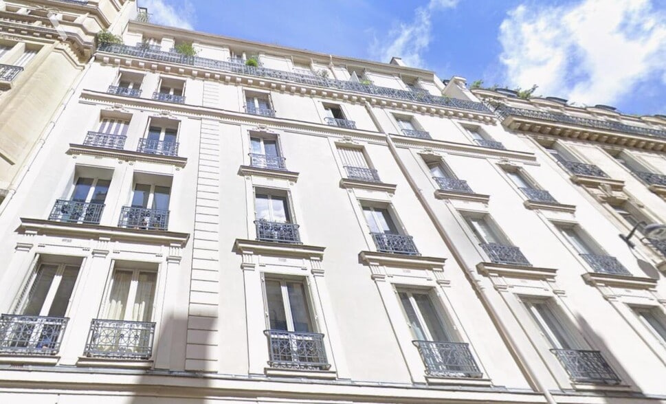 32 Bis Rue De Lubeck, Paris à louer - Photo du bâtiment - Image 2 de 16