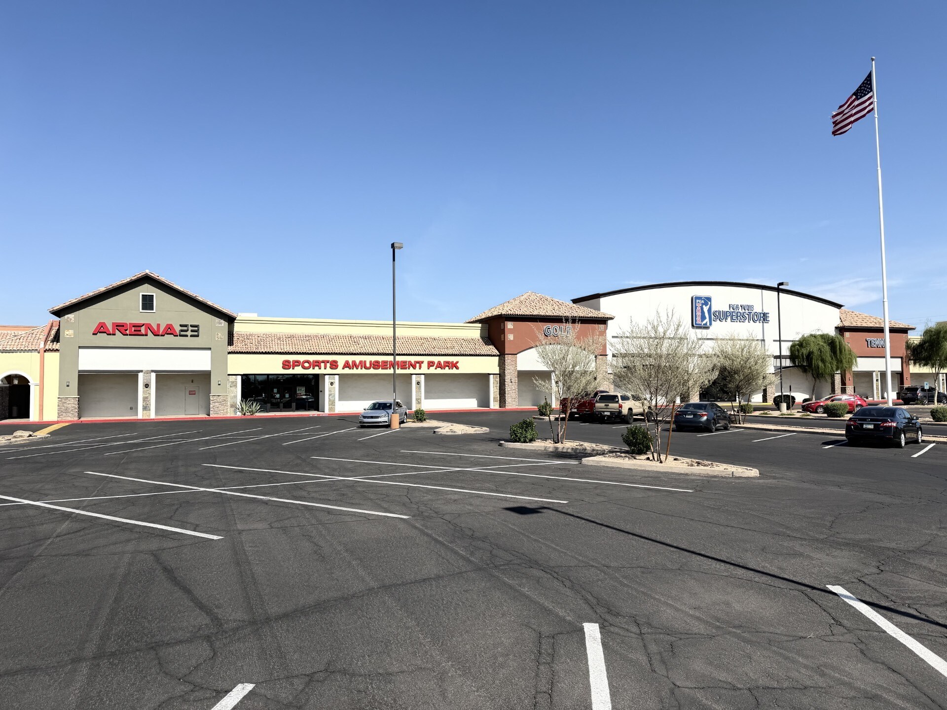 2041-2091 N Arizona Ave, Chandler, AZ à louer Photo du bâtiment- Image 1 de 14