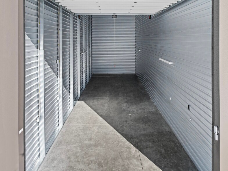 6370 N Virginia St, Reno, NV à vendre - Photo du bâtiment - Image 3 de 28