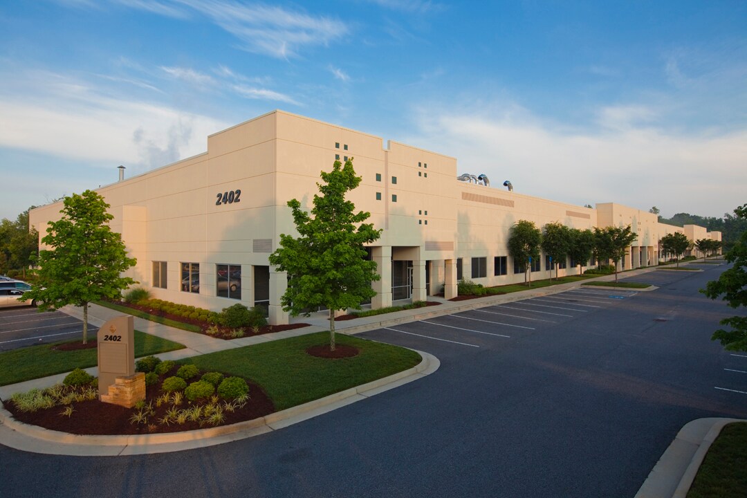 2402 Tech Center Pky, Lawrenceville, GA for lease Primary Photo- Image 1 of 4