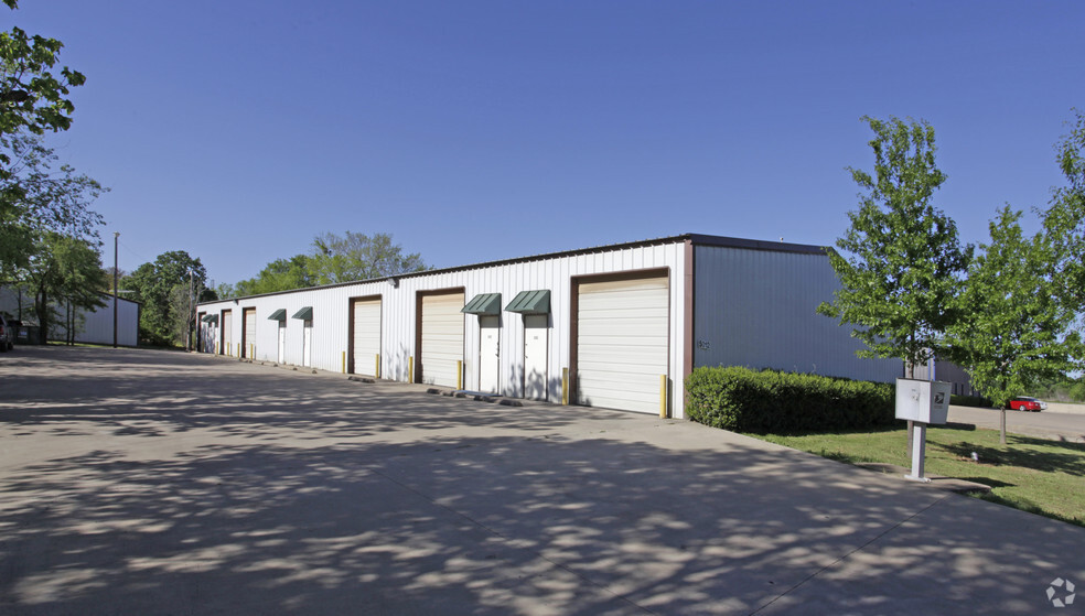 5012 Kaltenbrun Rd, Fort Worth, TX for lease - Primary Photo - Image 1 of 5