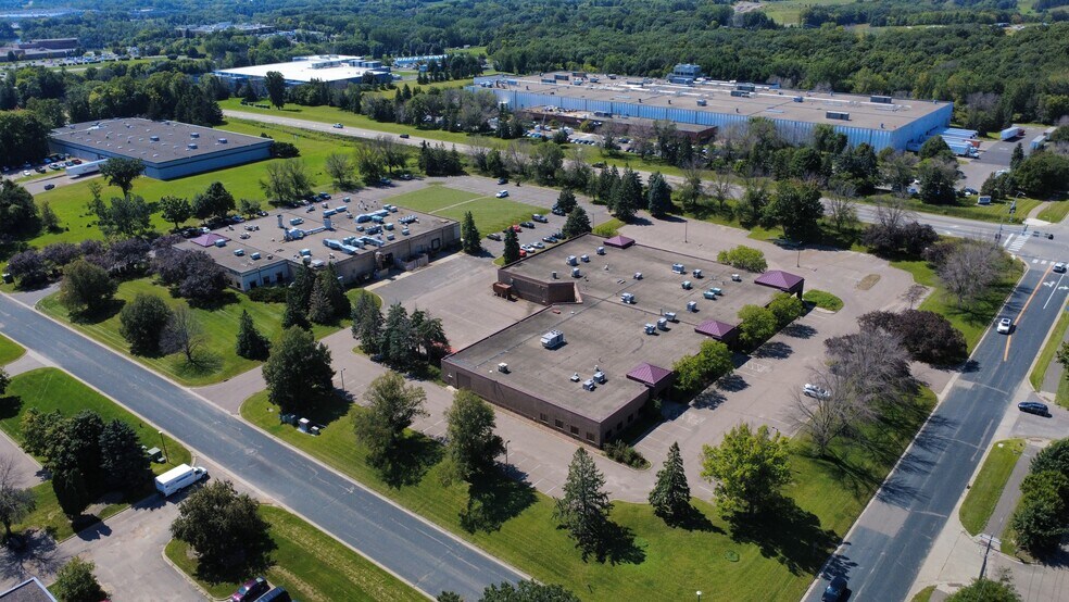 343 E 82nd St, Chaska, MN à vendre - Photo du bâtiment - Image 2 de 17