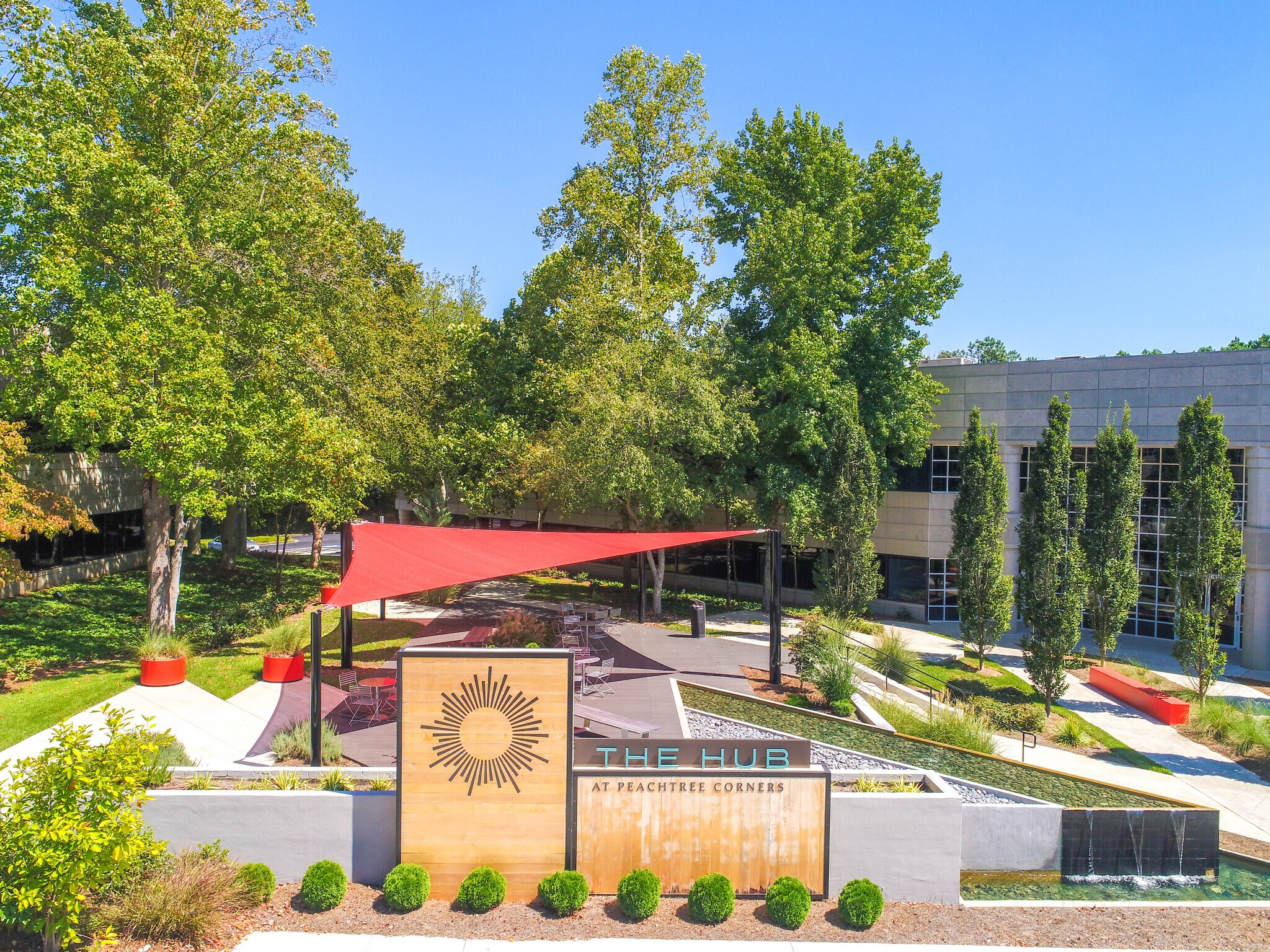 3567 Parkway Ln, Norcross, GA à louer Photo du bâtiment- Image 1 de 10