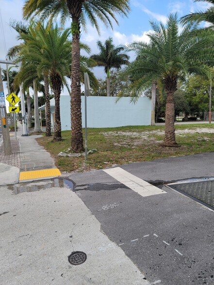 417 N Federal Hwy, Boynton Beach, FL à vendre - Photo du bâtiment - Image 2 de 11