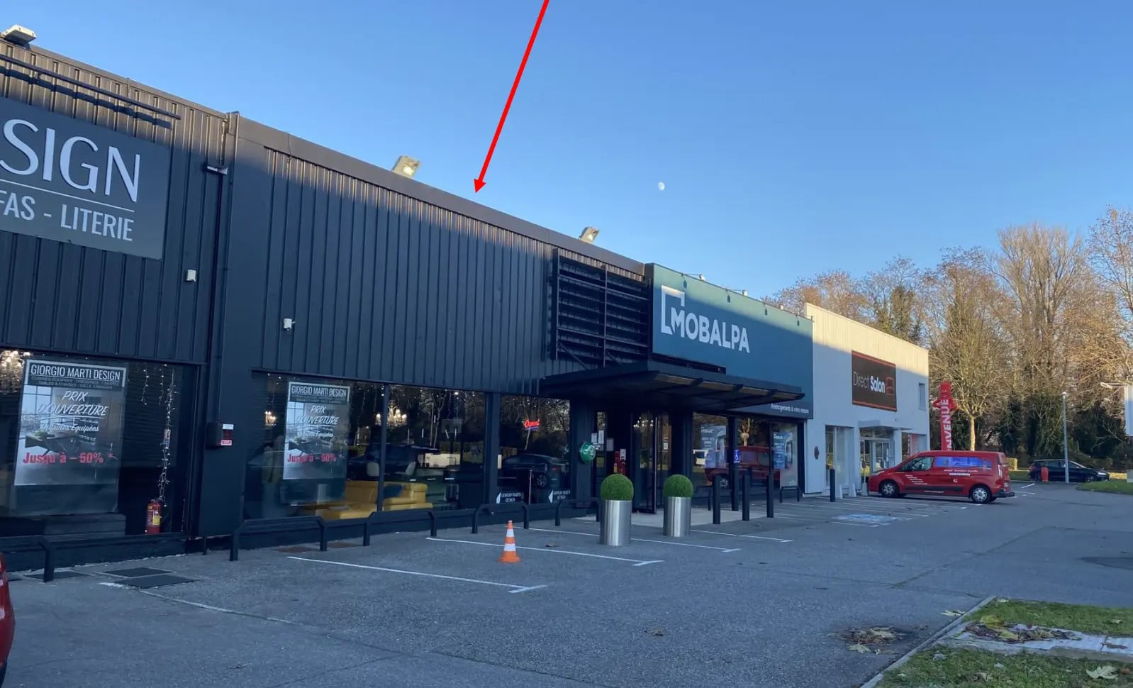 Retail in Portet-sur-Garonne for lease Building Photo- Image 1 of 1