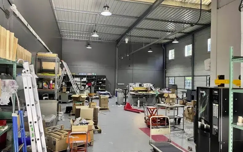 Industrial in Bondy for lease Interior Photo- Image 1 of 3