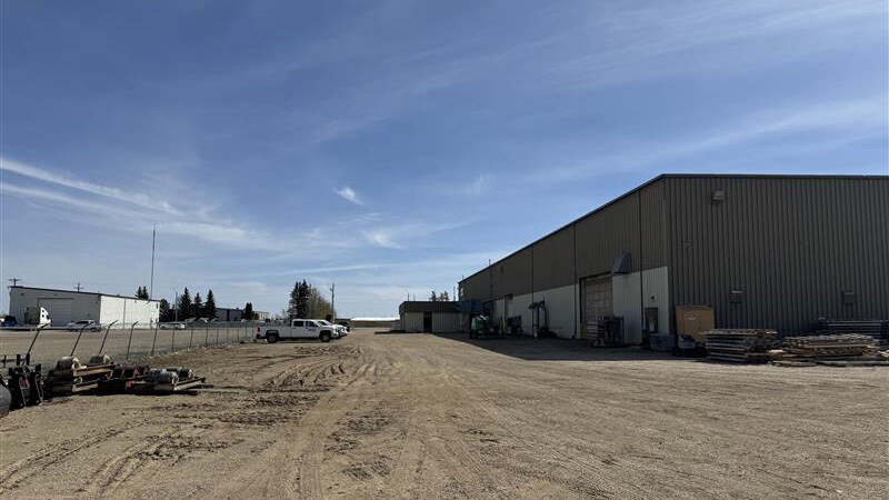 28116 Acheson Rd, Parkland County, AB à vendre - Photo du bâtiment - Image 2 de 8
