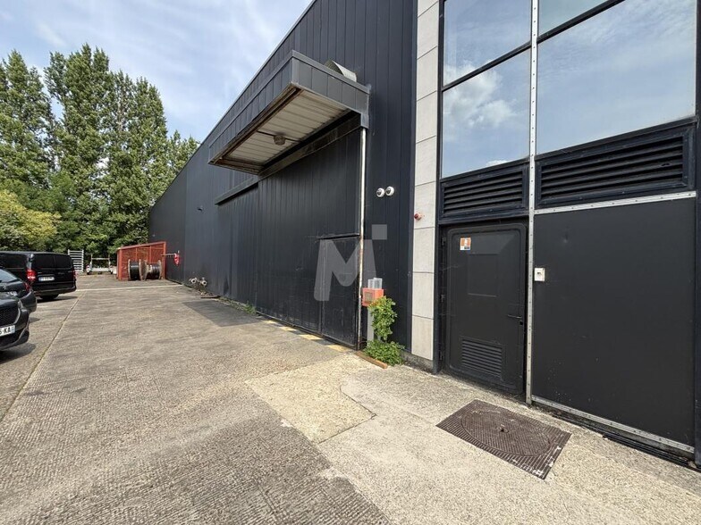Rue De La Croix Martre, Palaiseau for lease - Building Photo - Image 2 of 14