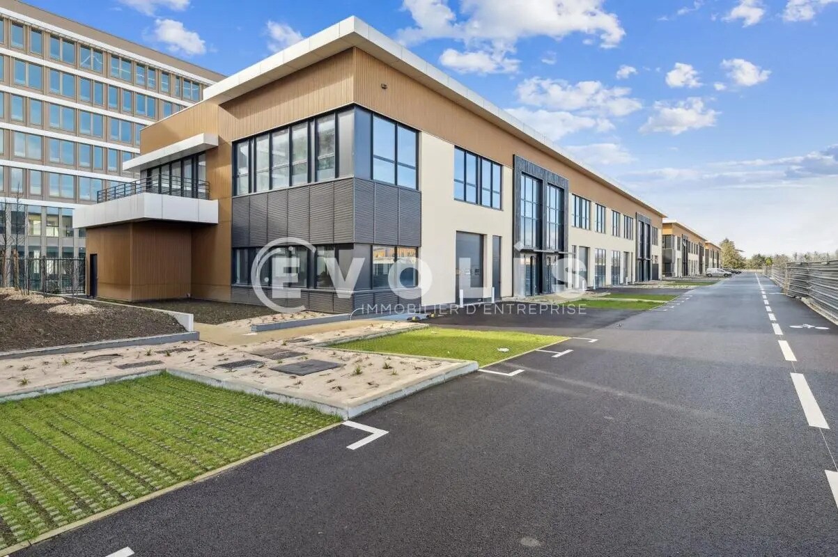 97 Rue Martha Desrumaux, Nanterre for lease Building Photo- Image 1 of 32