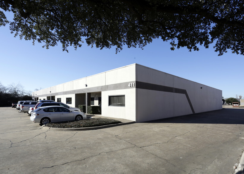 411 Industrial Dr, Richardson, TX for lease - Primary Photo - Image 1 of 4