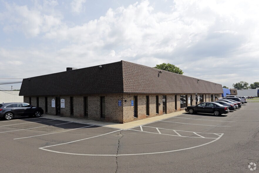 1635 Bustleton Pike, Feasterville Trevose, PA à vendre - Photo du bâtiment - Image 2 de 8