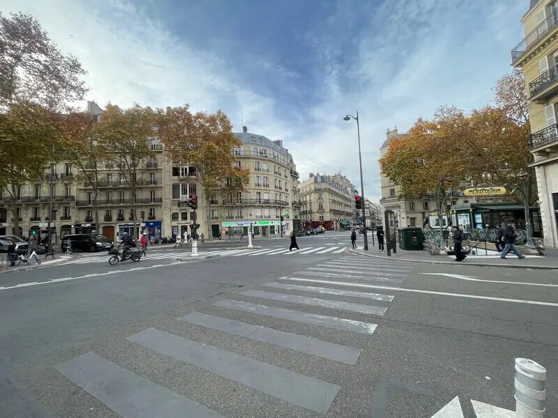 Office in Paris for sale Building Photo- Image 1 of 4