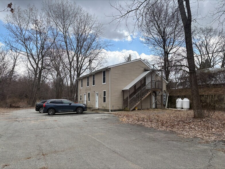 55 Andy St, Providence, RI à vendre - Photo du bâtiment - Image 2 de 4