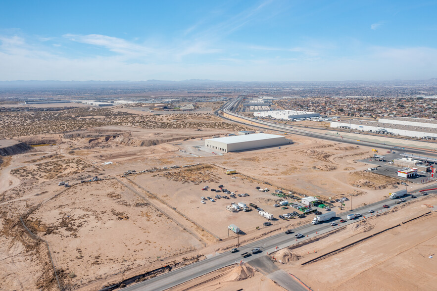 Joe Battle Blvd, El Paso, TX à louer - Photo du b timent - Image 3 de 11