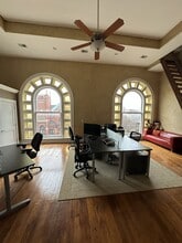 802 E Main St, Louisville, KY for lease Interior Photo- Image 1 of 10