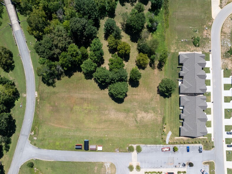 1789 Oakbrook Trail, Ooltewah, TN for sale - Building Photo - Image 2 of 4