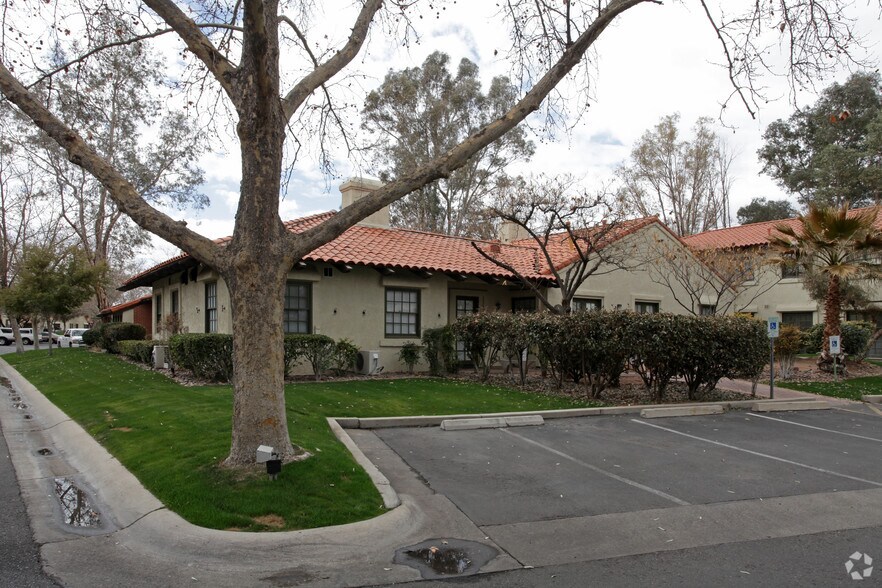 1200 N El Dorado Pl, Tucson, AZ à louer - Photo du bâtiment - Image 2 de 4