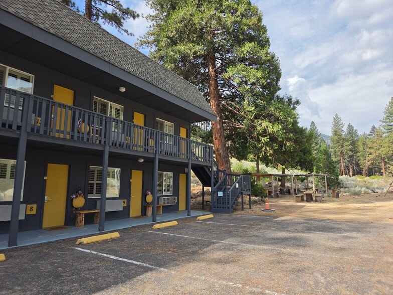 20960 Alpine State Hwy, Markleeville, CA à vendre - Photo du bâtiment - Image 2 de 18