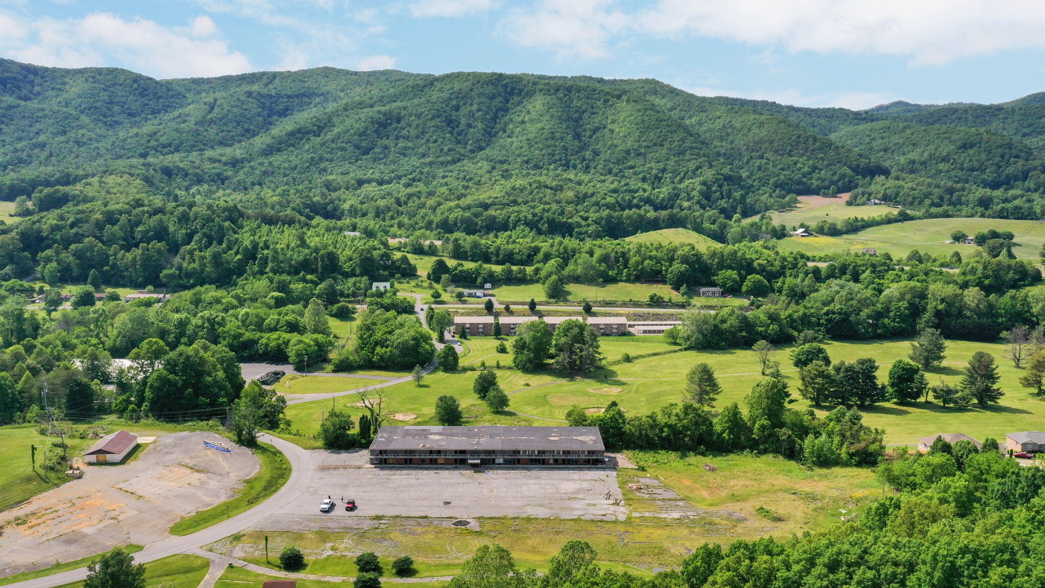 185 Golf Course Rd, Unicoi, TN à vendre Photo principale- Image 1 de 1