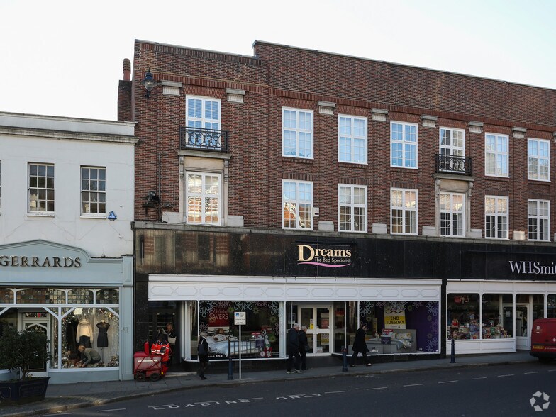 7-11 High St, Reigate à louer - Photo du bâtiment - Image 2 de 5