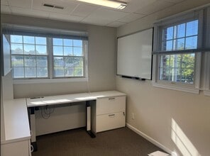 27 Pine St, New Canaan, CT for lease Interior Photo- Image 1 of 2