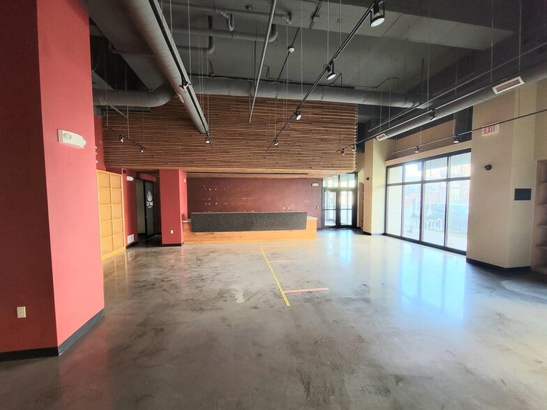 900 New Hampshire St, Lawrence, KS for lease - Interior Photo - Image 3 of 4