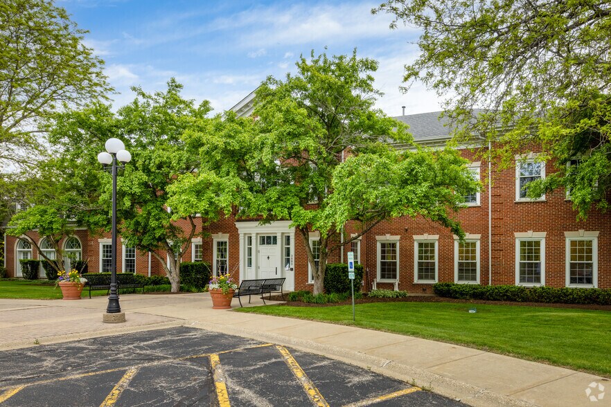 3880 Salem Lake Dr, Long Grove, IL à vendre - Photo du bâtiment - Image 2 de 19