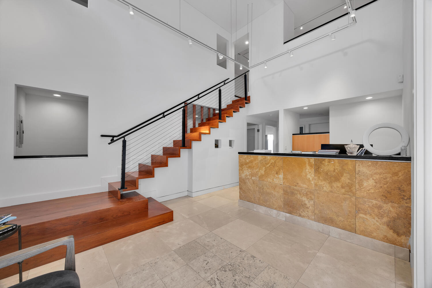 133 Grand Ave, Miami, FL for lease Interior Photo- Image 1 of 15