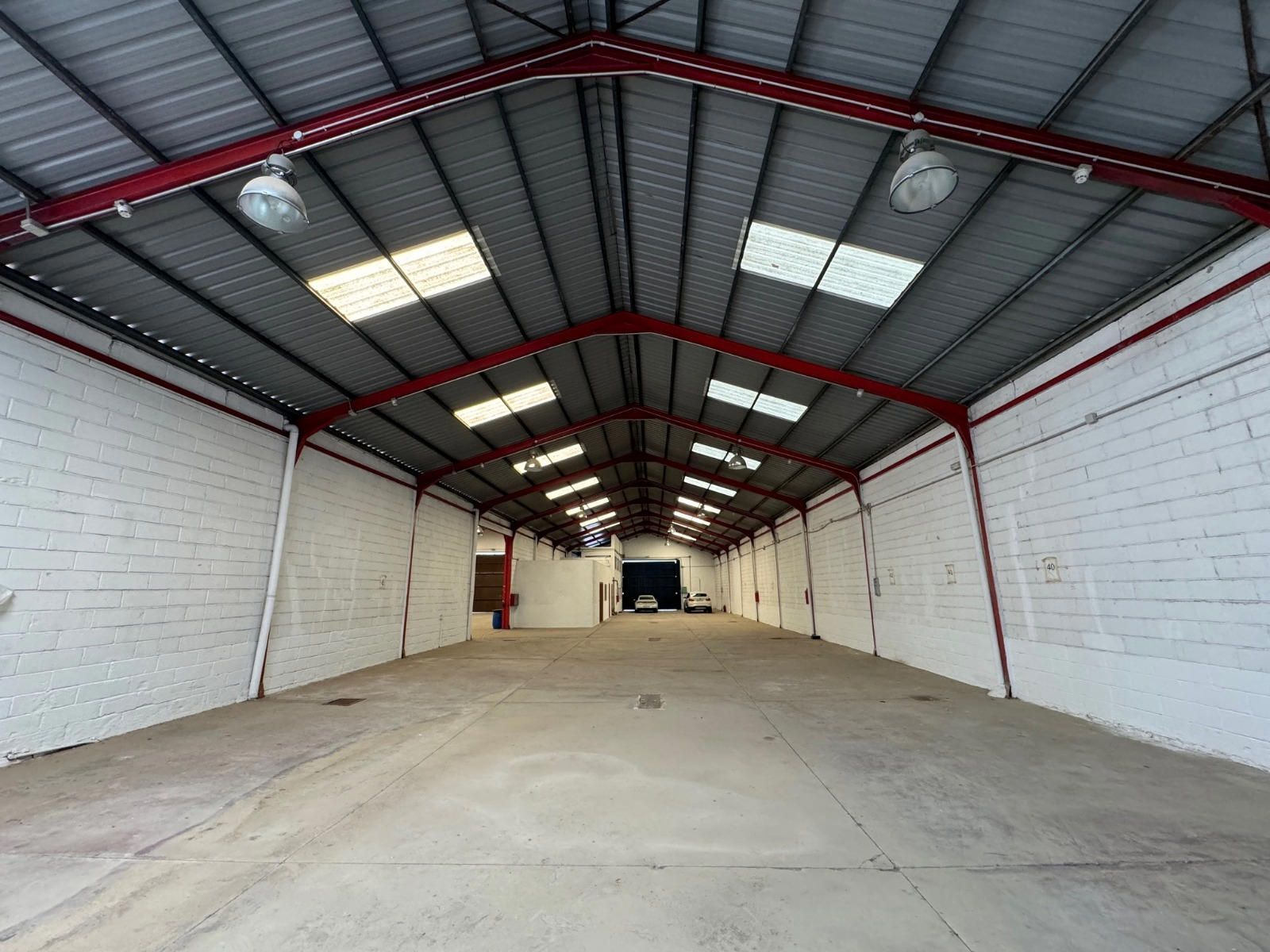 Industrial in Madrid, Madrid for lease Primary Photo- Image 1 of 10