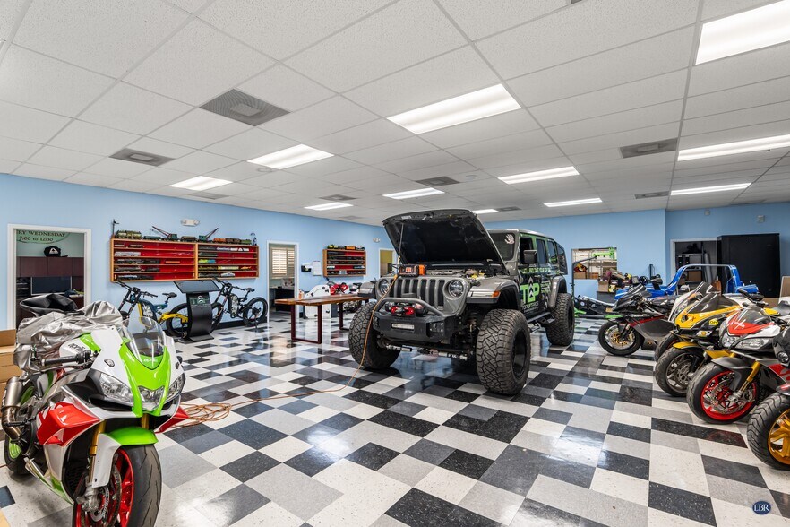 4200 Dow Rd, Melbourne, FL à louer - Photo du bâtiment - Image 2 de 7