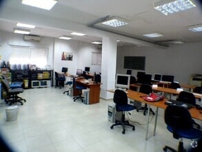 Retail in Cuenca, Cuenca for lease Interior Photo- Image 2 of 6