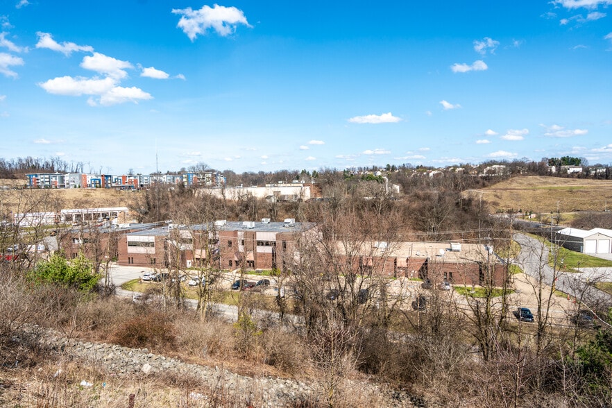 1000 Church Hill Rd, Pittsburgh, PA for lease - Aerial - Image 2 of 32