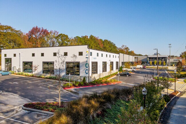 Plus de détails pour 2700 Apple Valley Rd NE, Atlanta, GA - Bureau, Bureau/Commerce de détail à louer