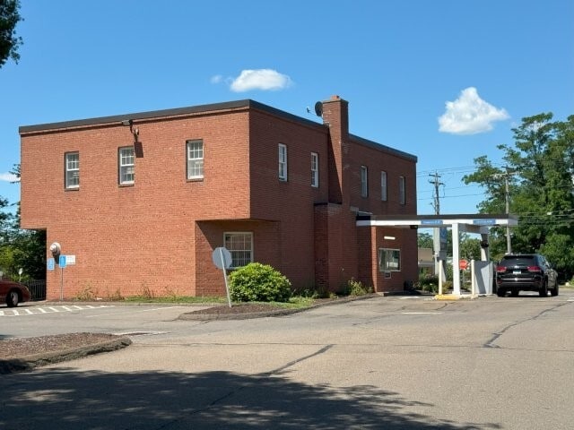 Unique investment opportunity portfolio of 3 properties for sale on LoopNet.ca - Building Photo - Image 2 of 8