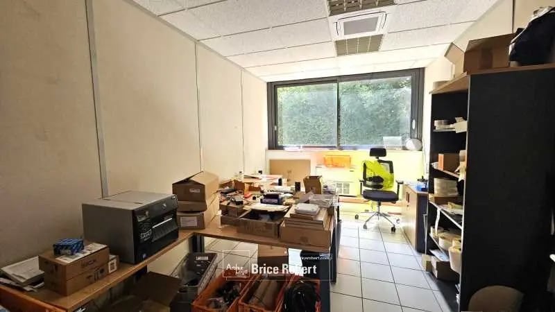 Bureau dans Dardilly à louer - Photo du bâtiment - Image 2 de 5