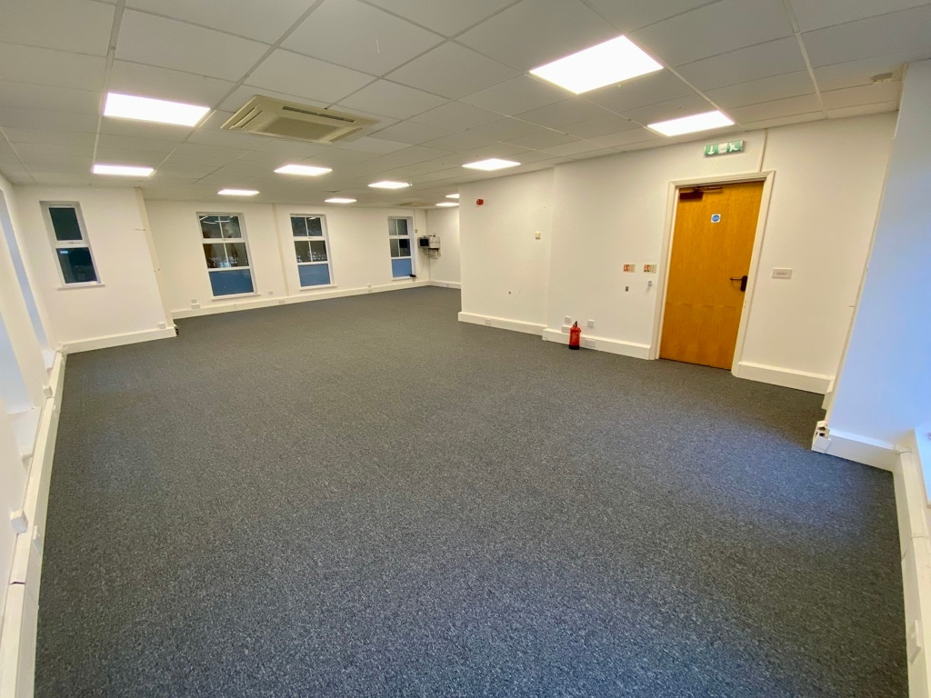 Vimy Rd, Leighton Buzzard à louer Photo intérieure- Image 1 de 2