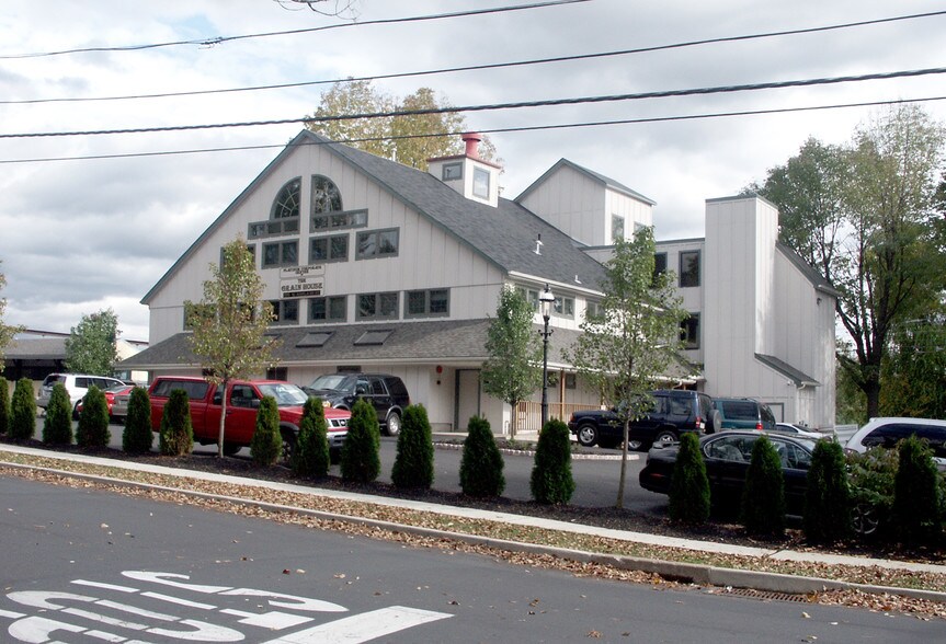 196 W Ashland St, Doylestown, PA à louer - Photo du bâtiment - Image 2 de 22
