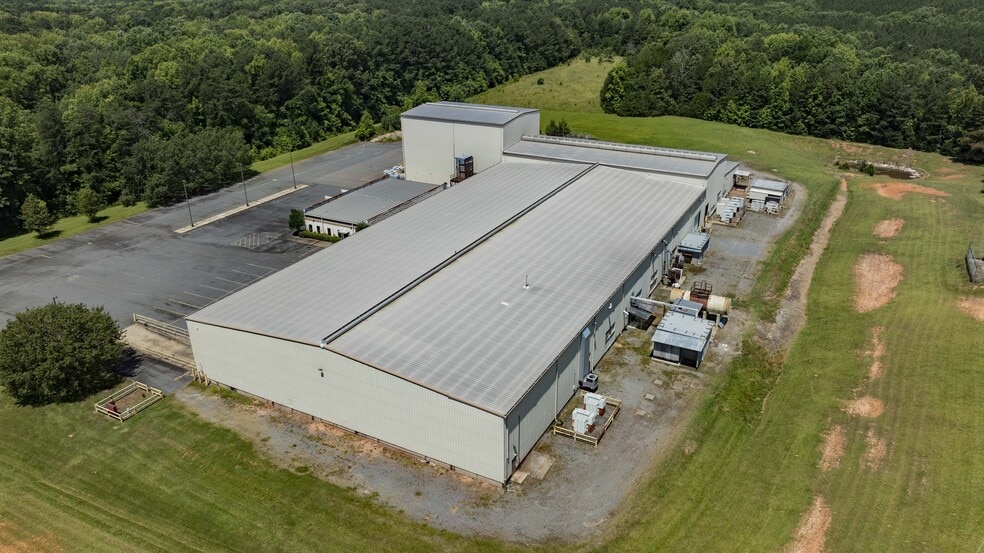 1552 Cedar Pines Lake Rd, Lancaster, SC for sale - Building Photo - Image 2 of 3