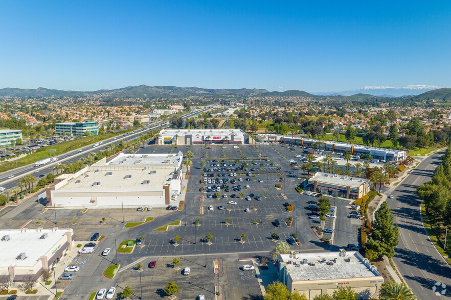 39815-39875 Alta Murrieta Dr, Murrieta, CA for lease - Aerial - Image 2 of 8