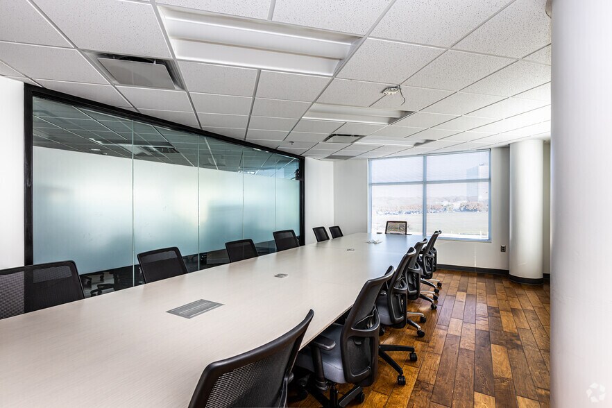 7171 W 95th St, Overland Park, KS à louer - Photo intérieure - Image 3 de 34