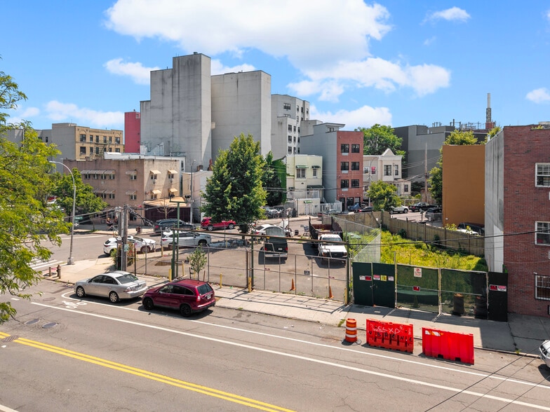 894 169th st, Bronx, NY for sale - Building Photo - Image 3 of 16